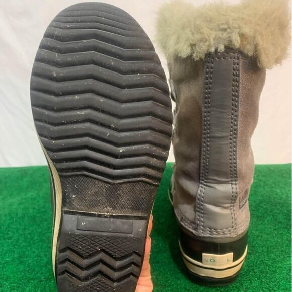 ❄️sorel tall leather waterproof winter boots. Size 4 adults. Gray/black. E… - Picture 8 of 10